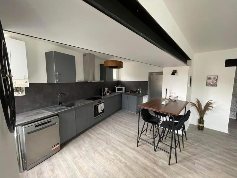 Appartement Jungle- Hypercentre -Charleville Exterior photo